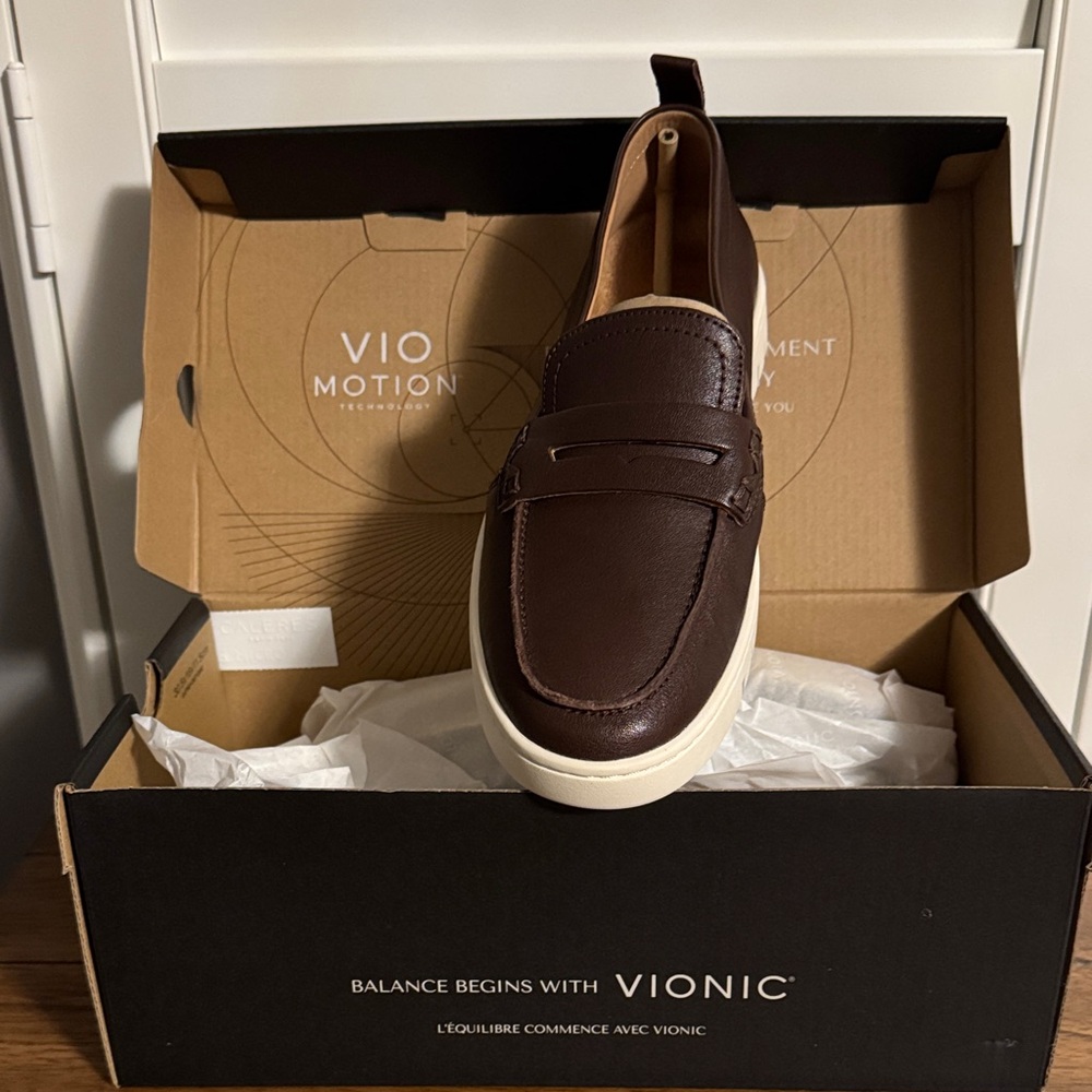 Vionic Uptown leather flats